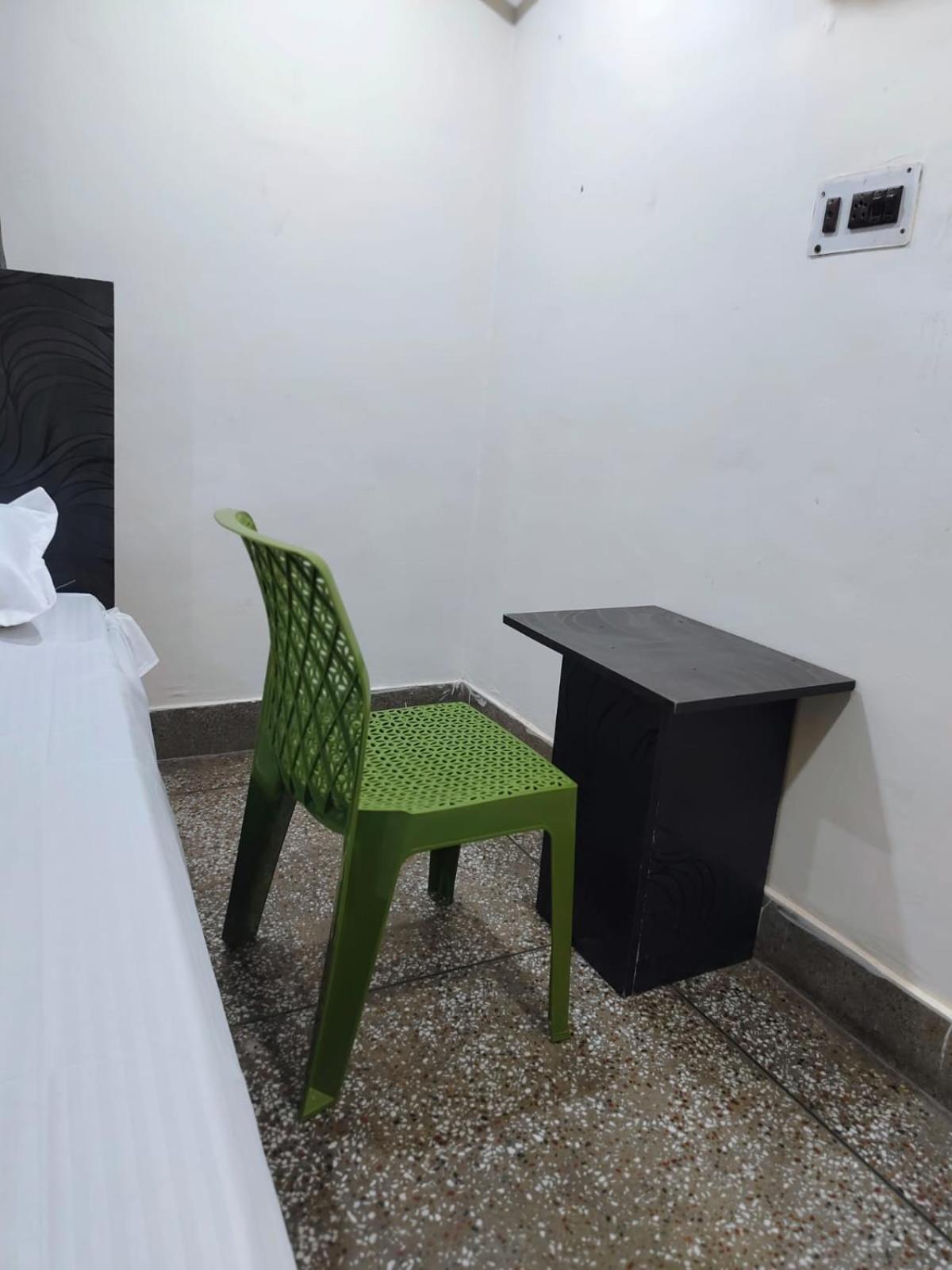 Hotel Crystal Dreams Mathura Exterior foto
